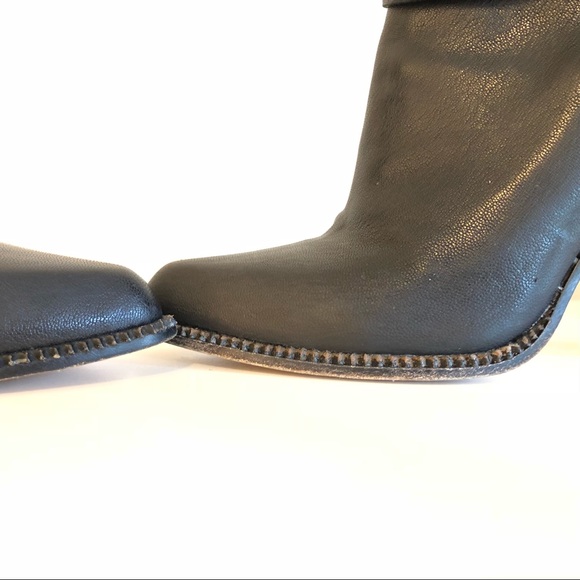 Cynthia Vincent booties. - Picture 5 of 6